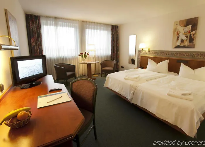 Post Frankfurt Airport 3*