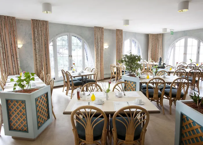 Post Frankfurt Airport Hotel 3*